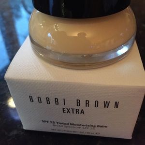 BOBBI BROWN   Light to Medium Tinted Moisturizer